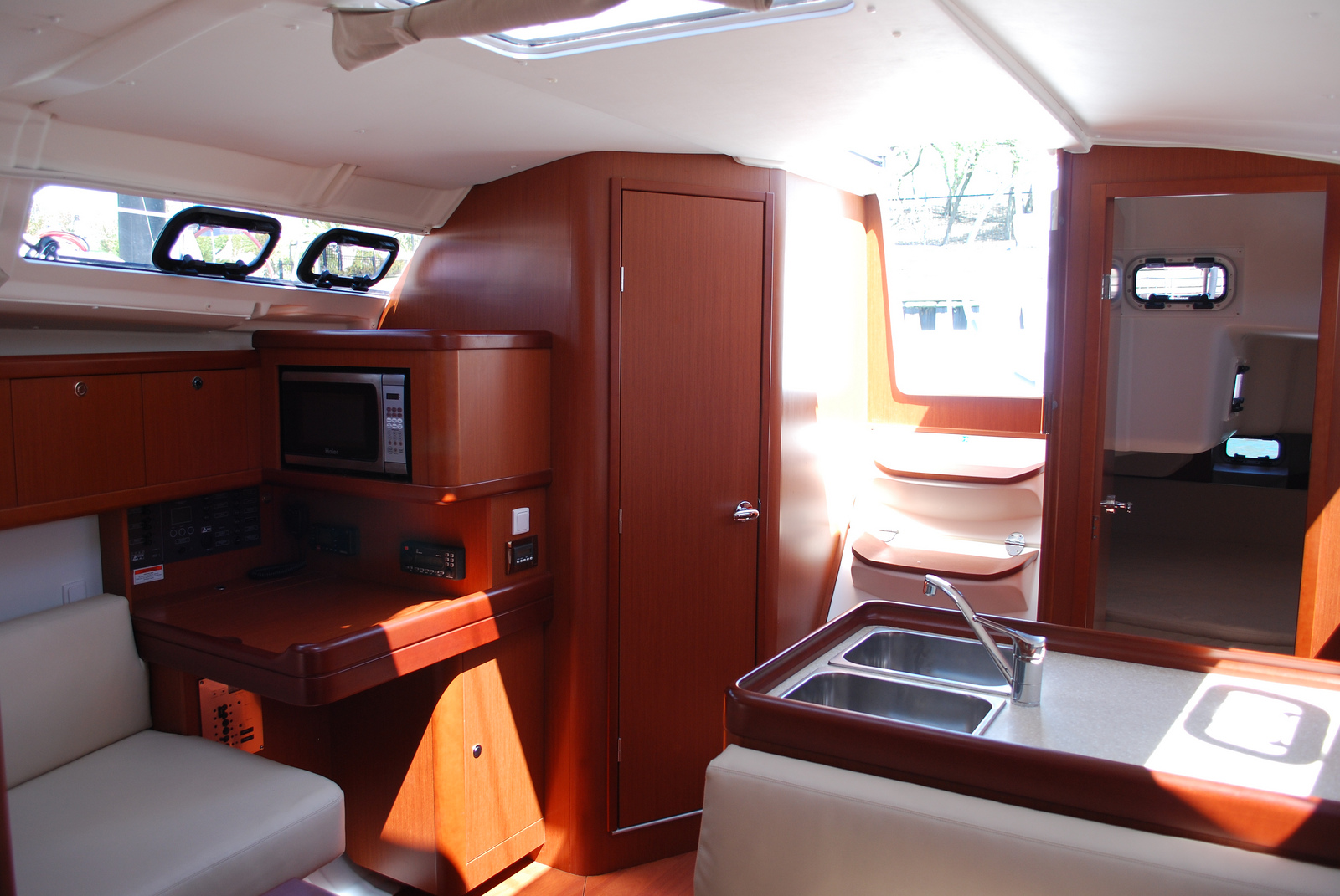 Silver dragon main cabin